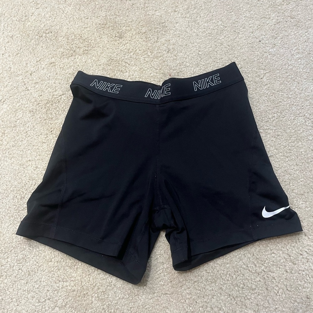 black nike 4” biker shorts